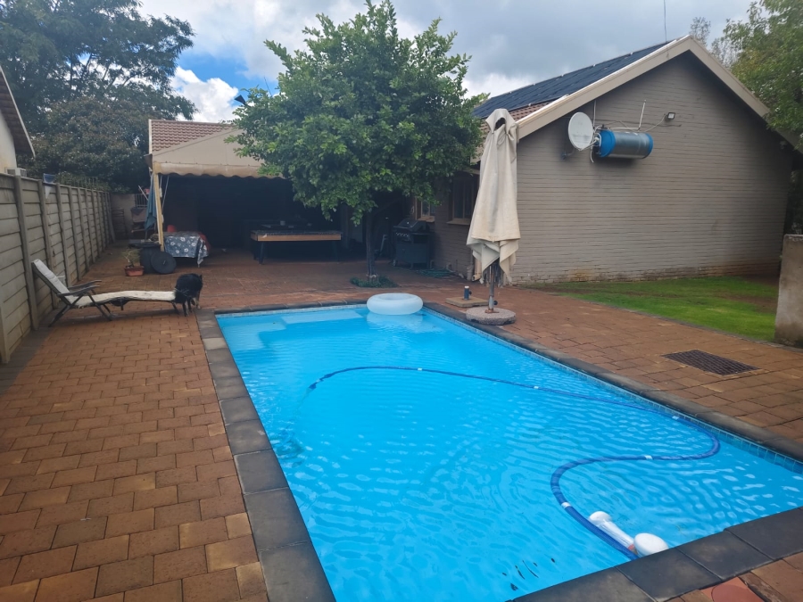 3 Bedroom Property for Sale in Fichardt Park Free State